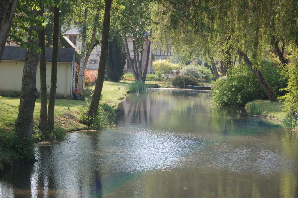 La Chaiserie La Croix-Saint-Leufroy Exteriér fotografie